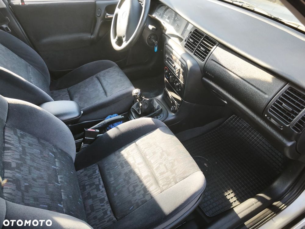 Opel Vectra 1.8 CD Exklusiv - 8
