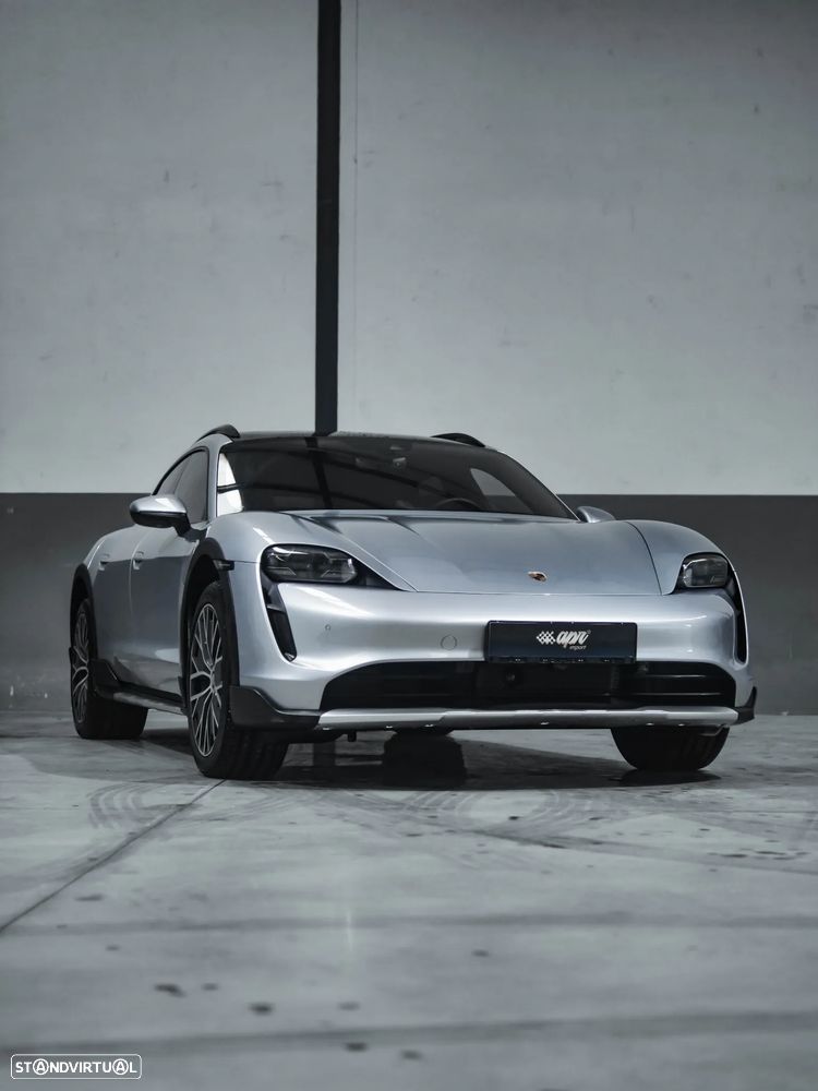 Porsche Taycan Cross Turismo 4 - 2