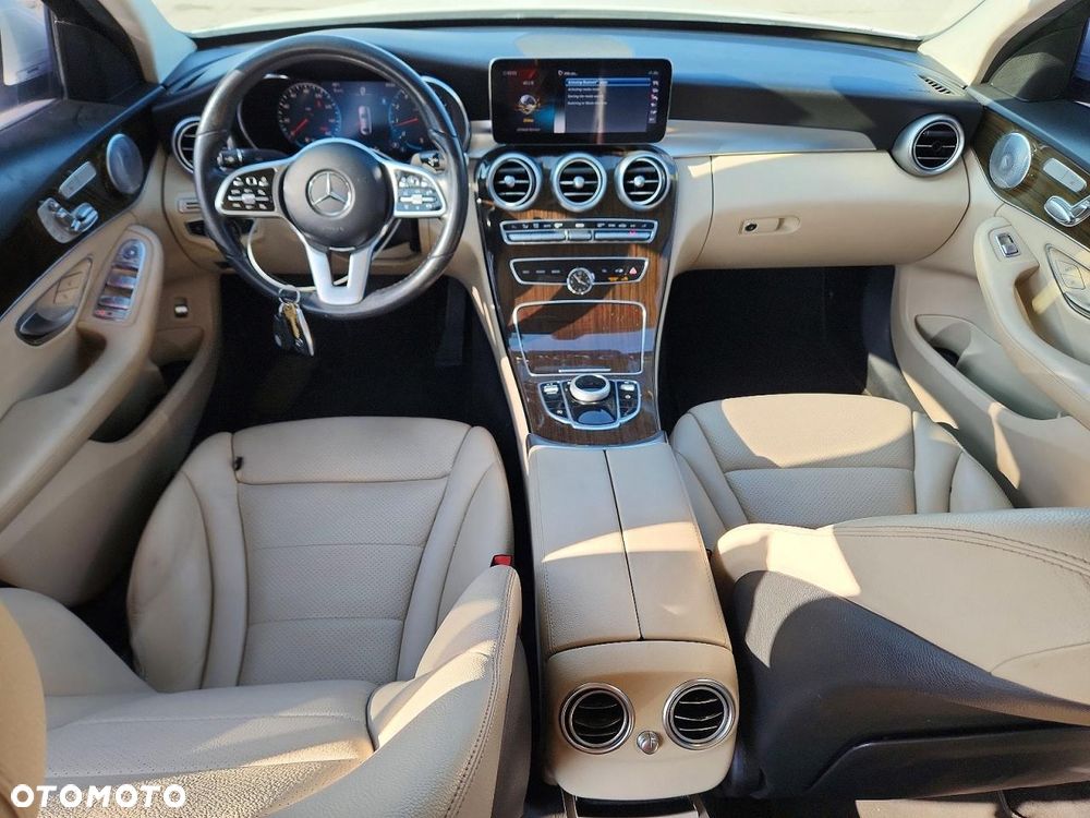 Mercedes-Benz Klasa C 300 4Matic 9G-TRONIC Avantgarde - 7