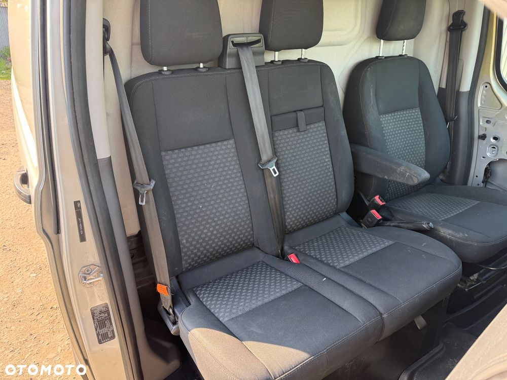 Ford Transit Custom - 11