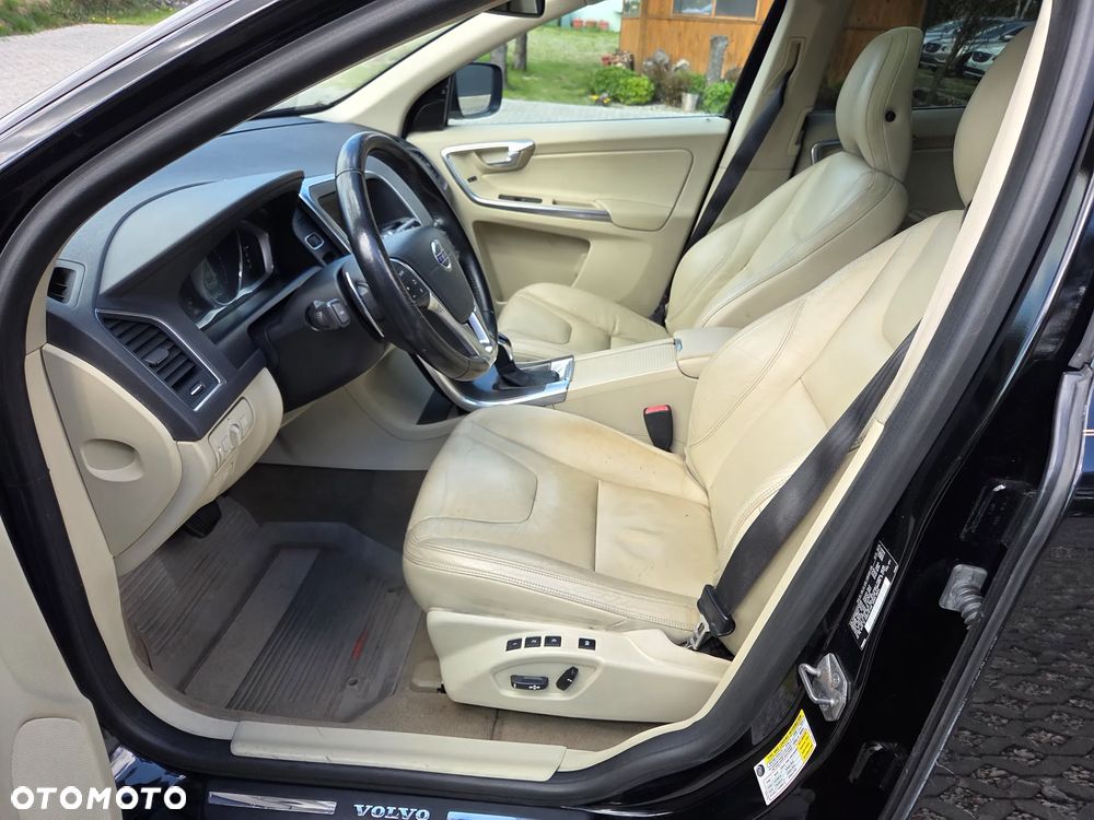 Volvo XC 60 T6 AWD Momentum - 5