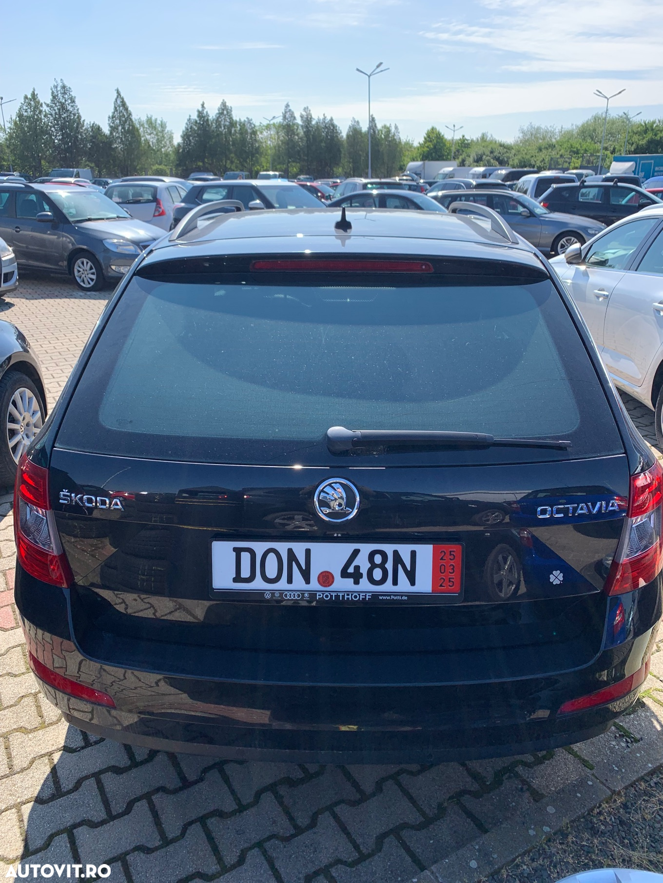 Skoda Octavia 1.6 TDI Ambiente - 4