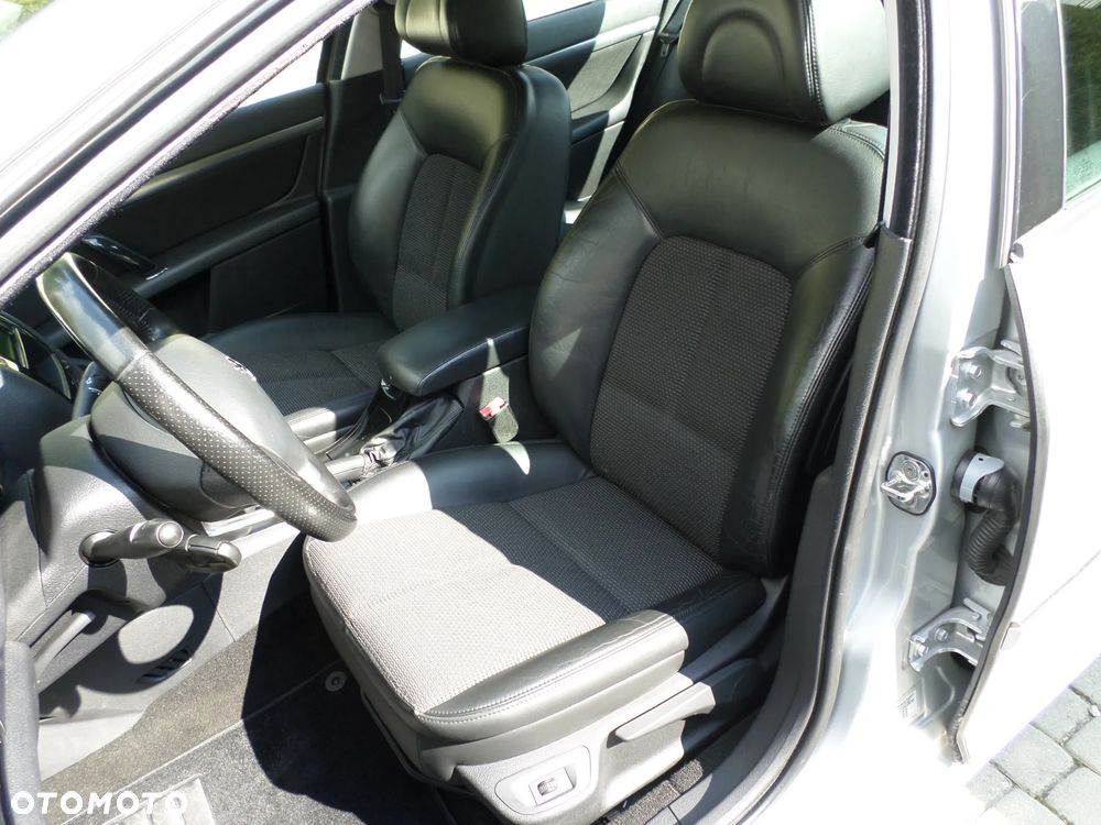 Peugeot 407 140 JBL - 24