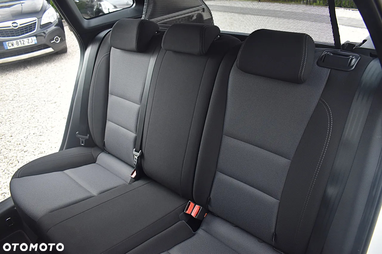 Hyundai i30 1.6 D Premium - 20