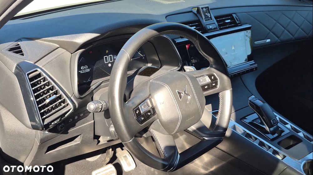 DS Automobiles DS 7 Crossback - 17