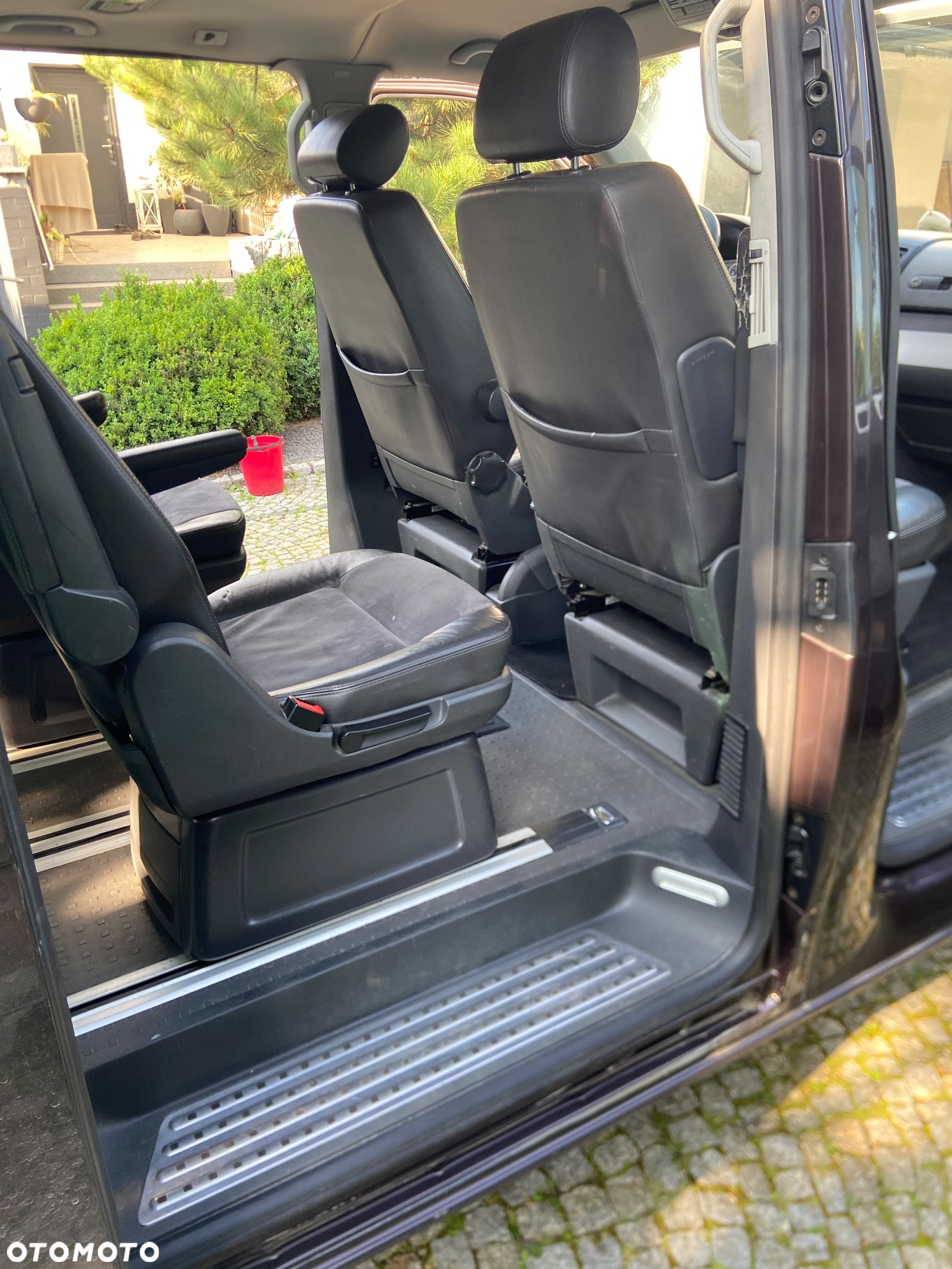 Volkswagen Multivan - 7