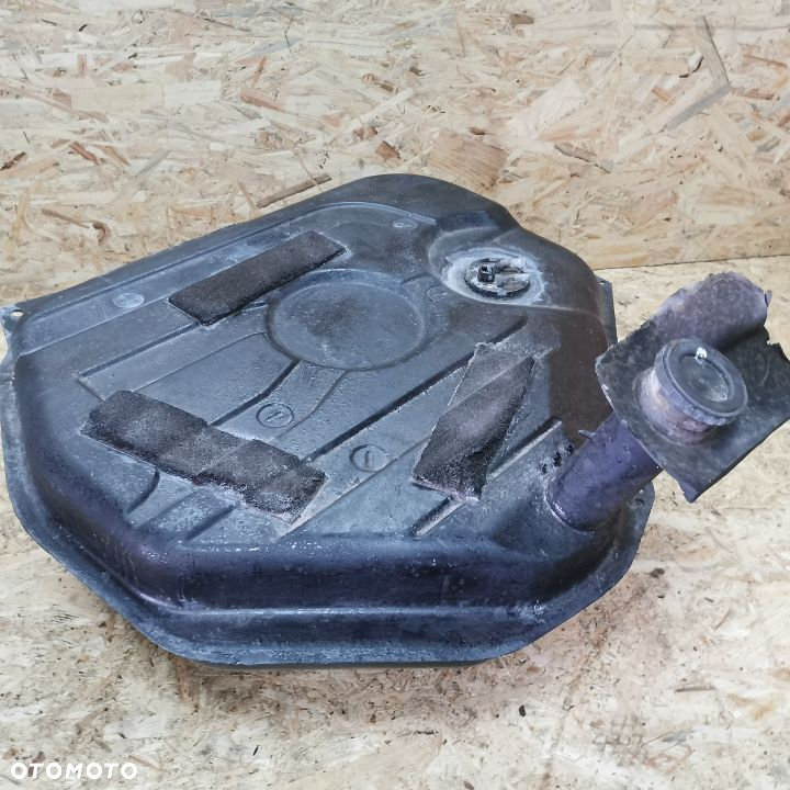 BMW E24,E12,E28 635CSI EUROPA ZBIORNIK PALIWA 70L METALOWY NR. 1178881 OEM - 12