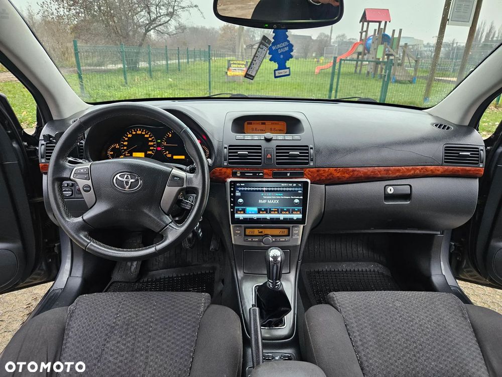 Toyota Avensis 2.0 D-4D Terra - 14