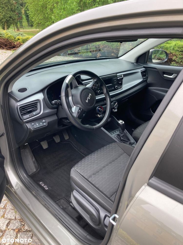 Kia Rio - 7