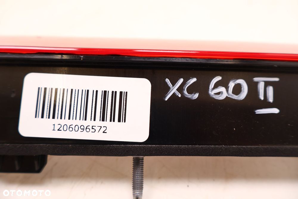 VOLVO XC60 II LAMPA ŚWIATŁO STOPU 32228419 - 5