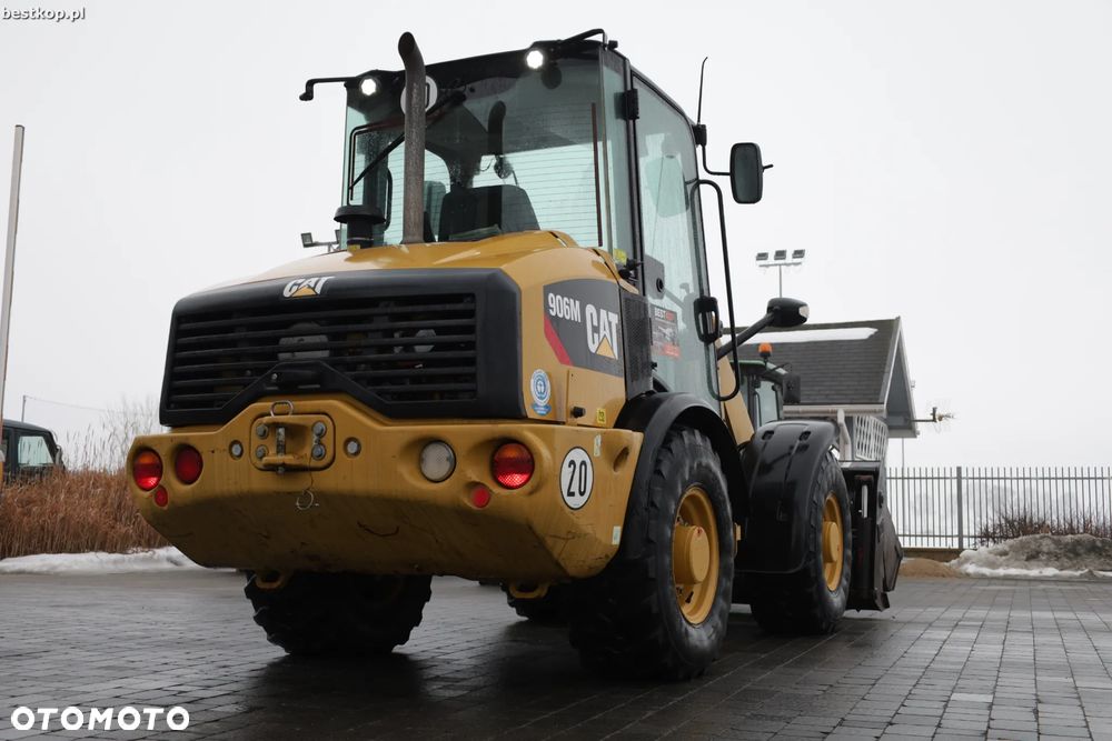 Caterpillar CAT 906M - 7