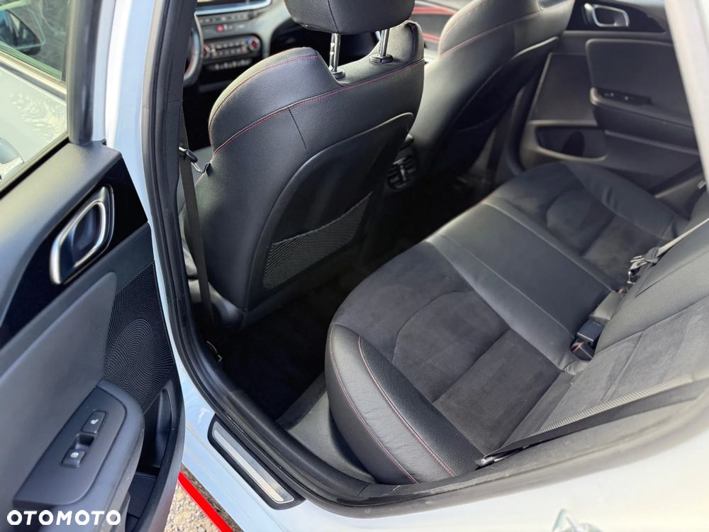 Kia ProCeed 1.6 T-GDI DCT7 OPF GT - 14
