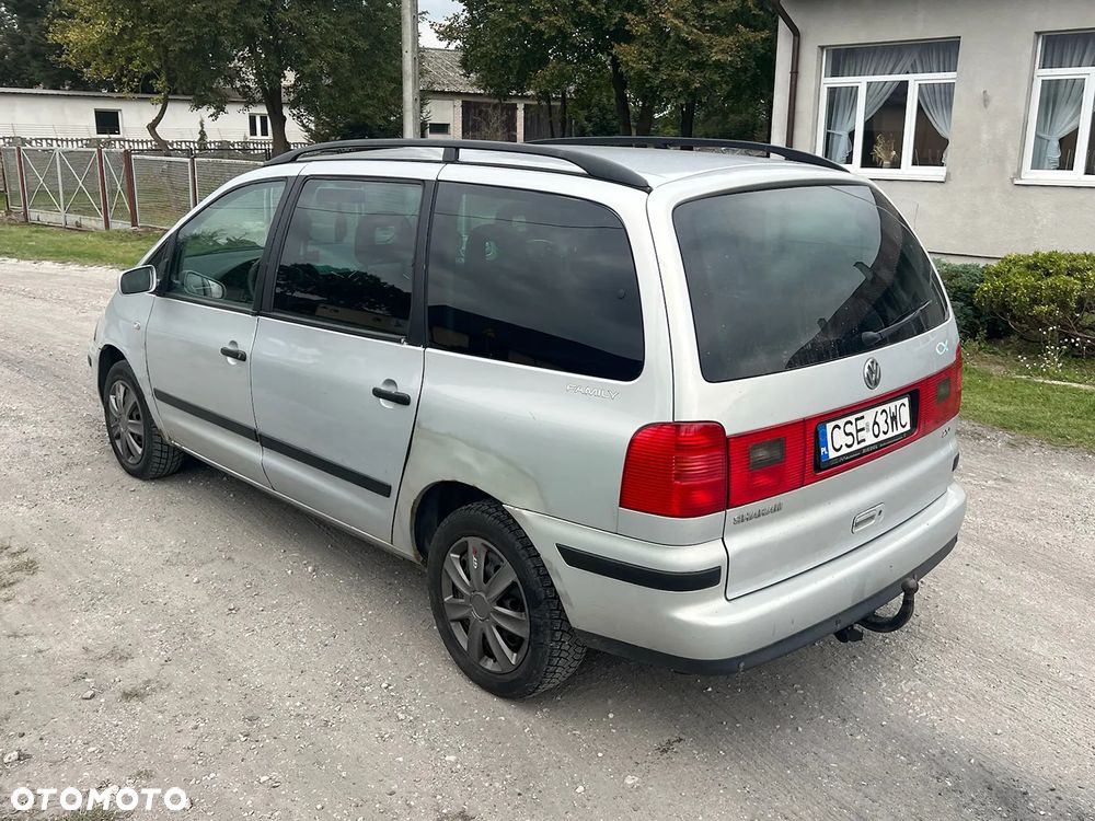 Volkswagen Sharan 2.0 Basis - 3