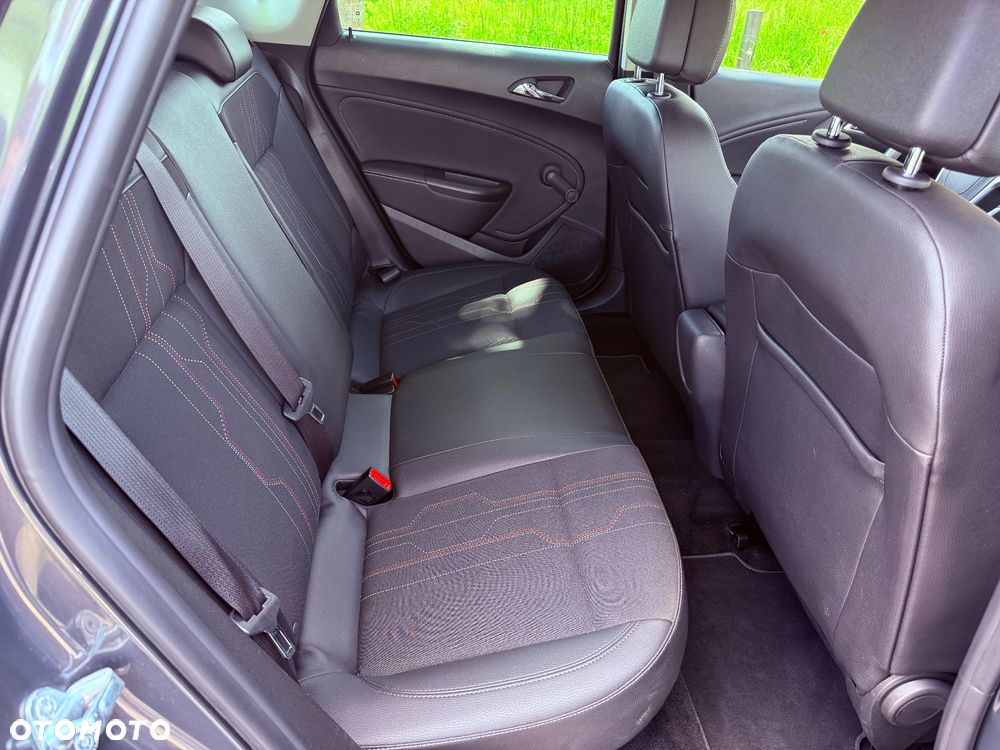Opel Astra 1.4 Turbo - 12