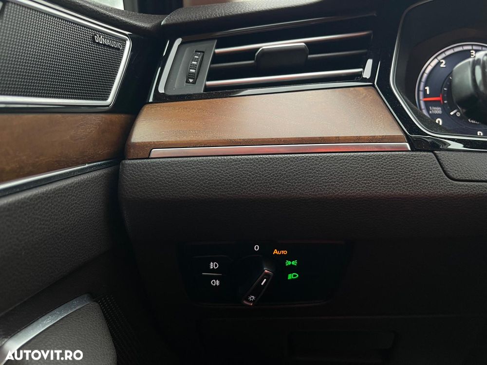 Volkswagen Passat 2.0 TDI SCR 4Motion DSG Highline - 24