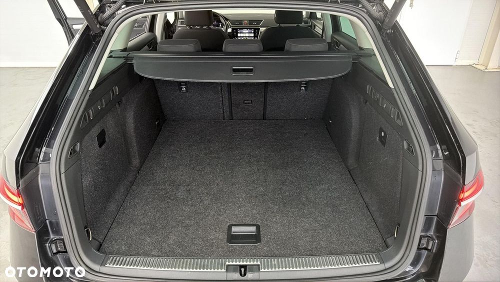 Skoda Superb 2.0 TDI SCR Ambition DSG - 17