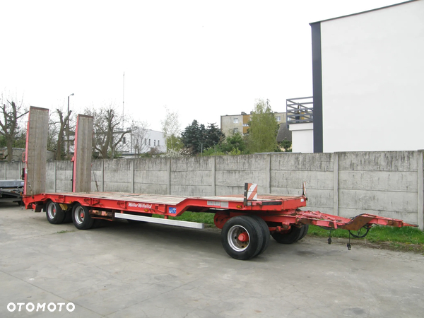 Müller-Mitteltal T3 KOMPAKT 2008 3 osiowa przyczepa niskopodwoziowa z Niemiec