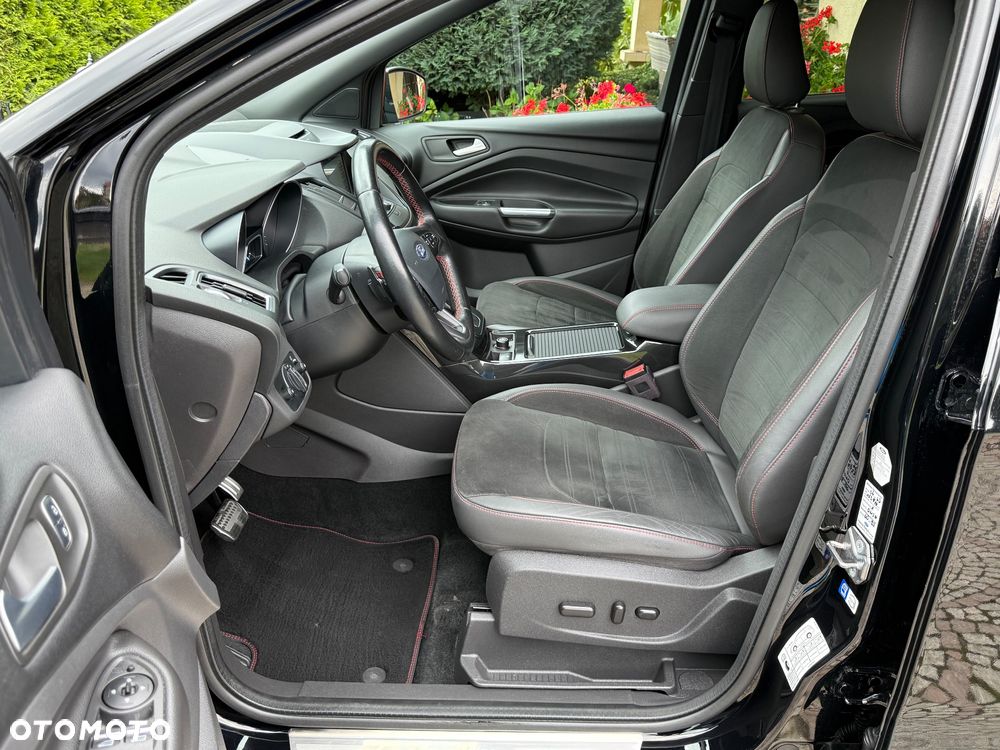 Ford Kuga 2.0 TDCi AWD ST-Line Black - 18