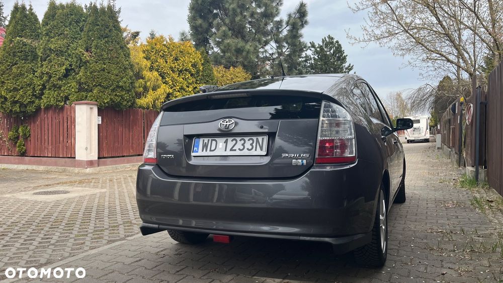 Toyota Prius 1.5 VVT-i Sol - 3