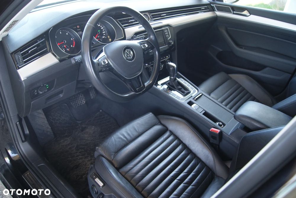 Volkswagen Passat 2.0 TDI (BlueMotion Technology) DSG Highline - 16