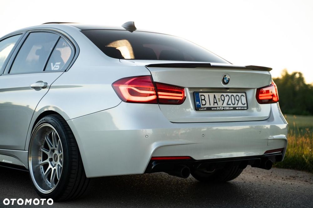 BMW Seria 3 335i Sport Line - 11