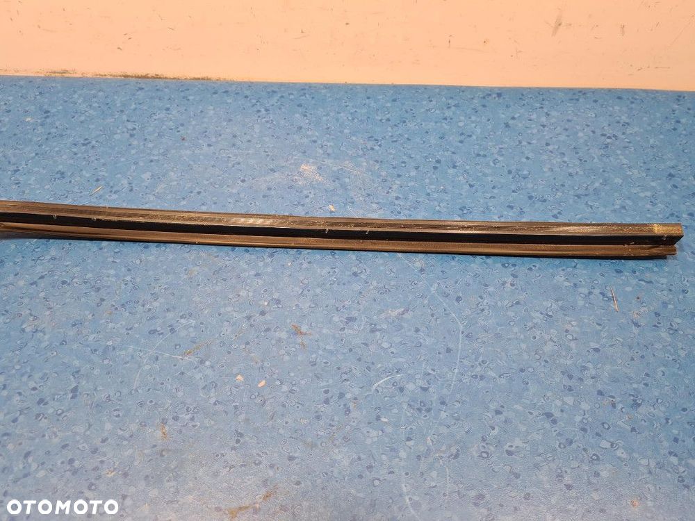 MERCEDES-BENZ W202 SEDAN LISTWA OZDOBNA CHROMOWANA SZYBY TYLNEJ - 7