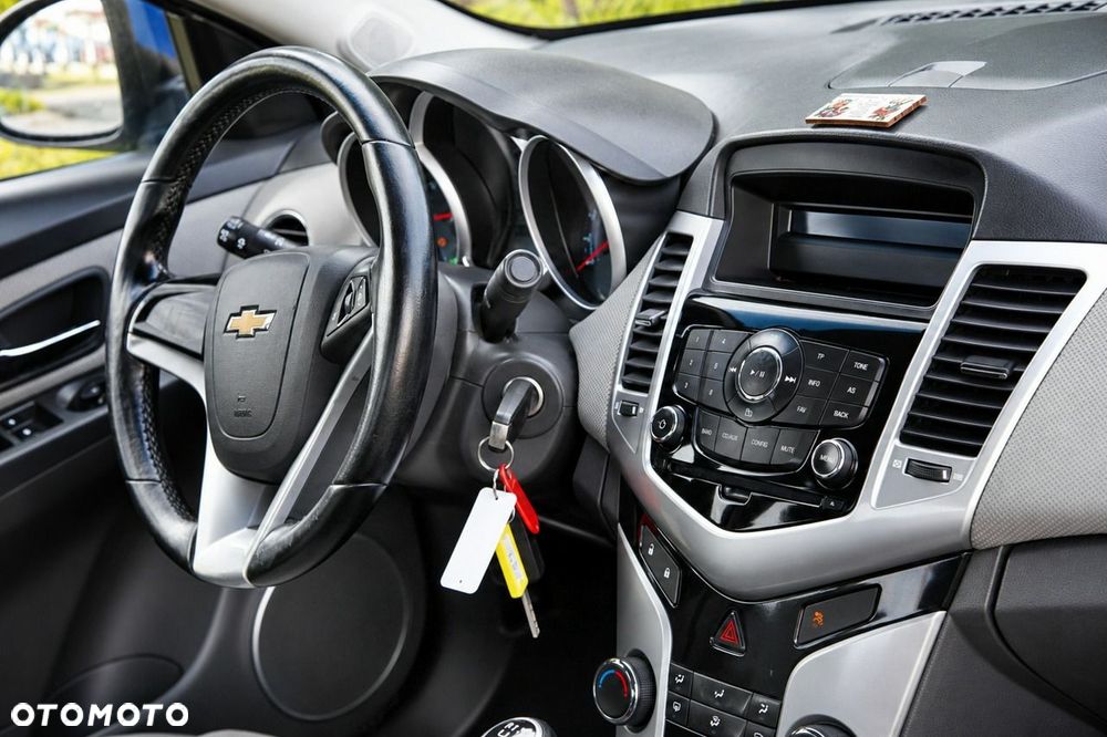 Chevrolet Cruze 1.6 LS - 10