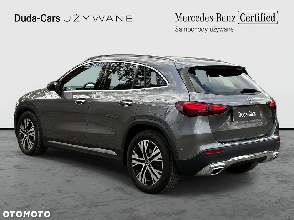 Mercedes-Benz GLA 200 d Progressive 8G-DCT - 4