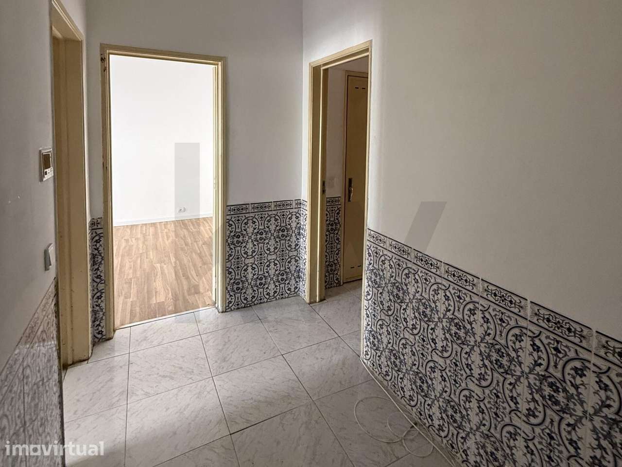 T2 com Potencial de Remodelação em Porto Salvo, Oeiras - Grande imagem: 3/9