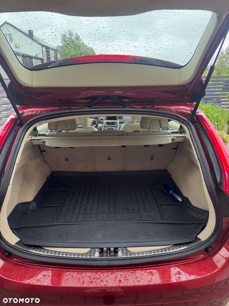 Volvo V60 T5 Momentum - 14