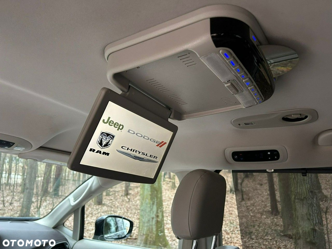 Chrysler Pacifica - 18