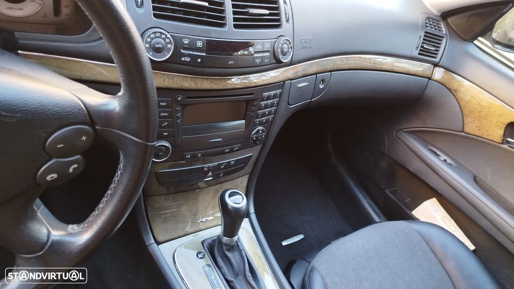 Mercedes-Benz E 220 CDi Avantgarde BE Auto. - 6