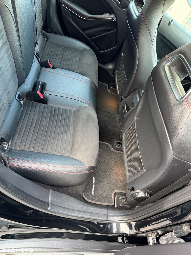 Mercedes-Benz GLA 200 d AMG Line - 26