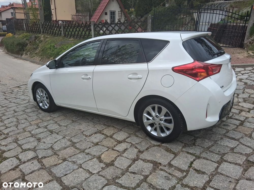 Toyota Auris 2.0 D-4D Comfort - 9