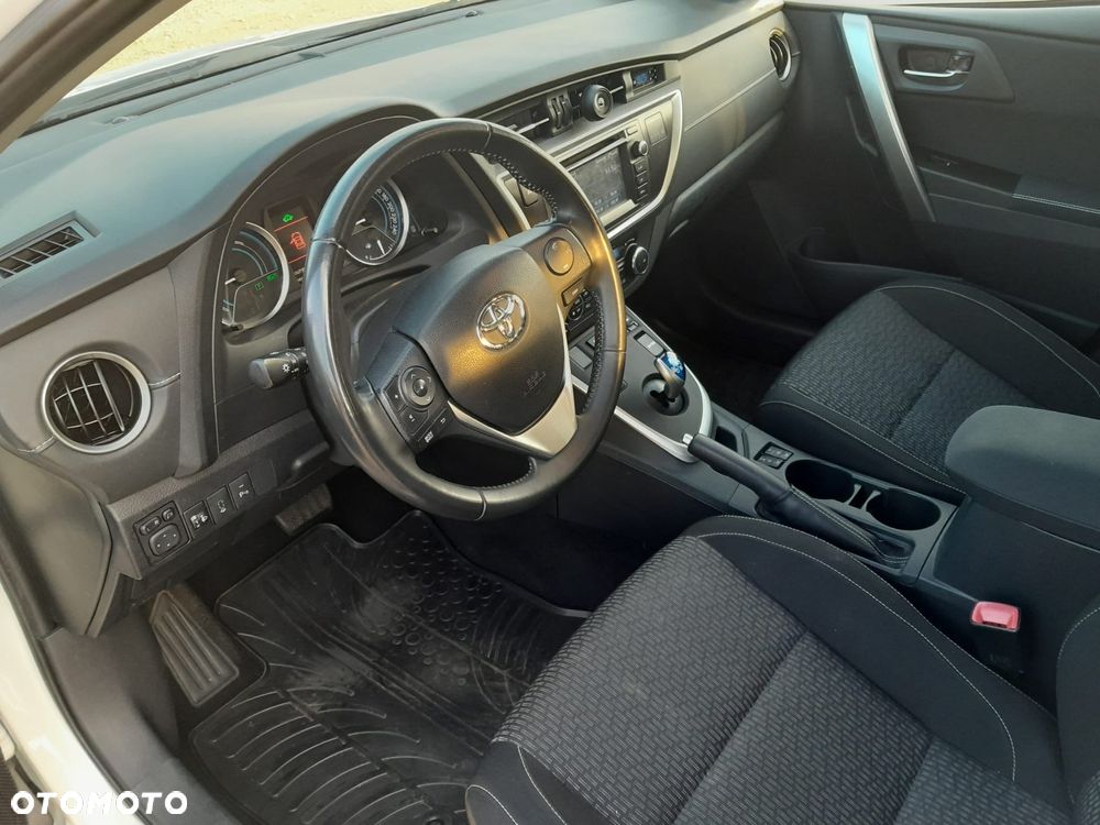 Toyota Auris - 10