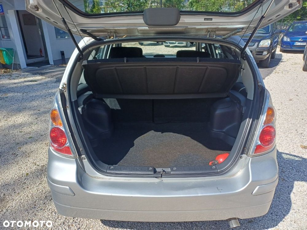 Suzuki Liana - 12