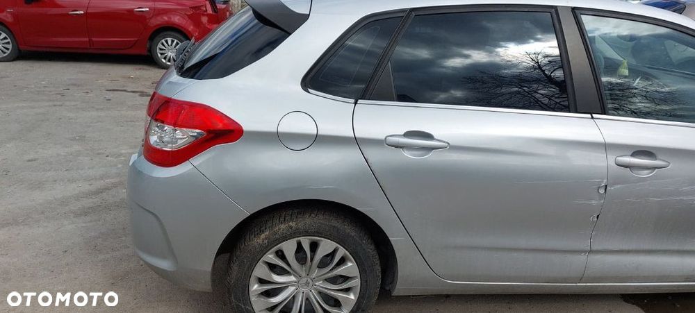 Citroen C4 ii 1,6 EHDI wentylator chłodnicy - 6