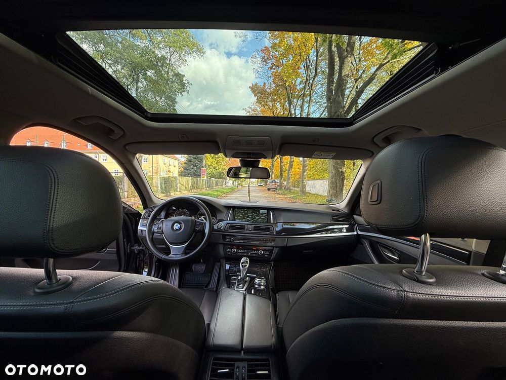 BMW Seria 5 525d Sport-Aut Modern Line - 7