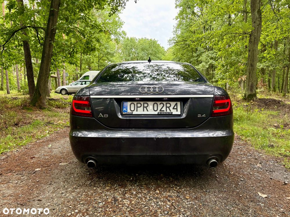 Audi A6 Limousine 2.4 - 6