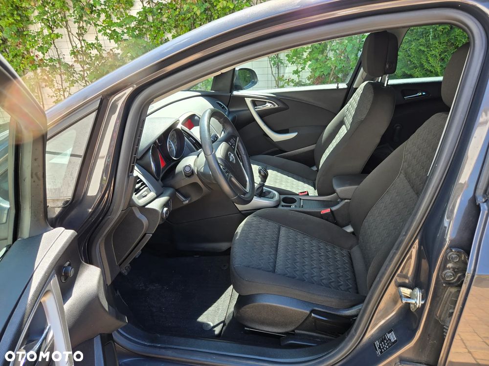 Opel Astra 1.4 Turbo Exklusiv - 14