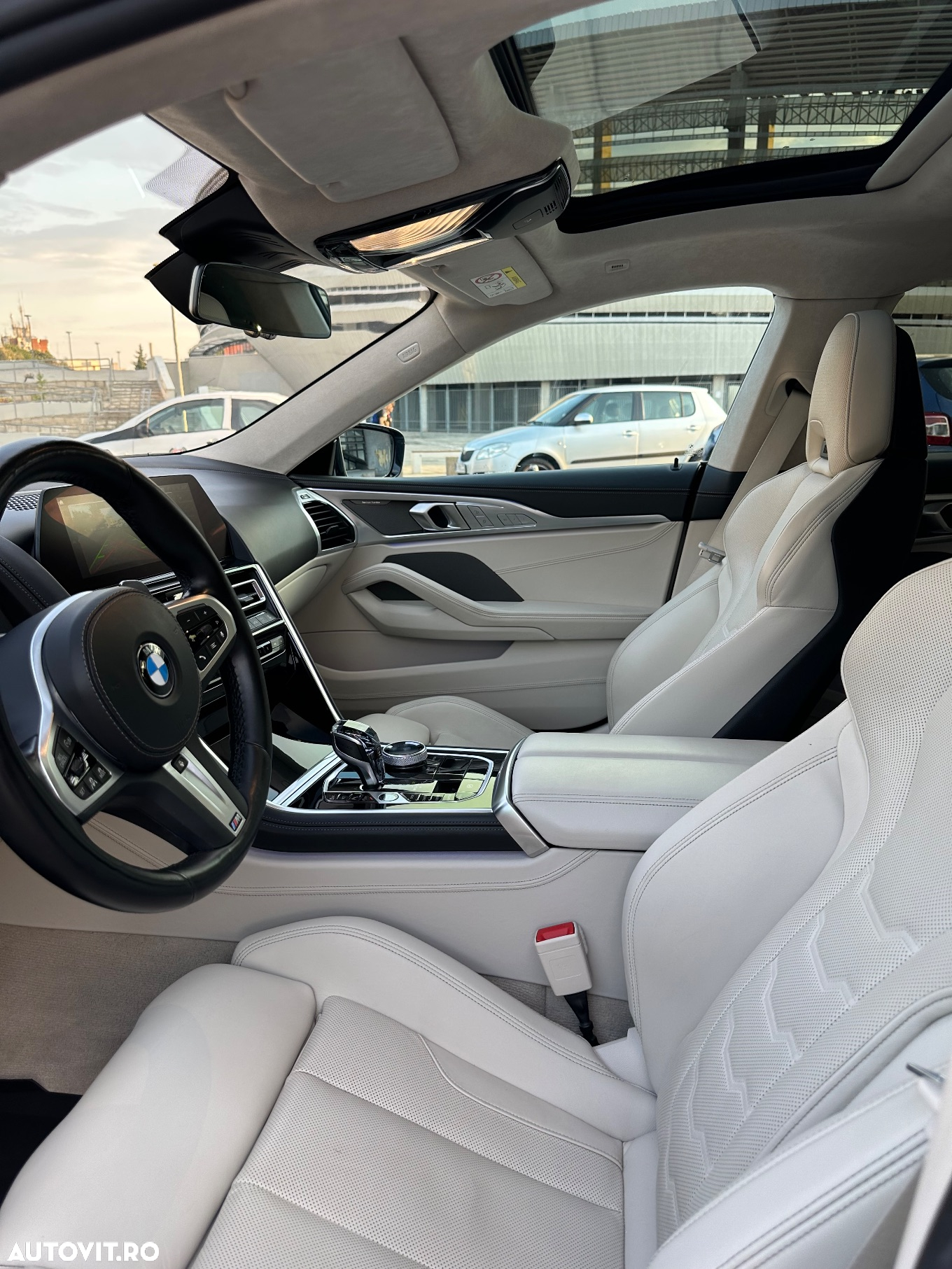 BMW Seria 8 840i xDrive AT - 12