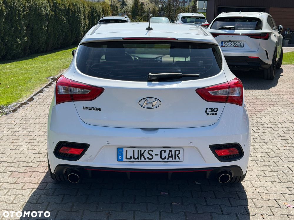 Hyundai i30 1.6 GDI Turbo Luxury - 4