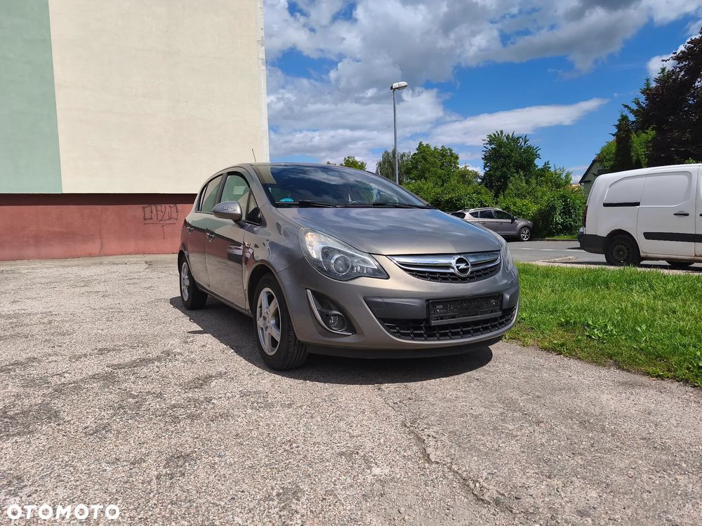Opel Corsa 1.4 16V Color Edition - 2