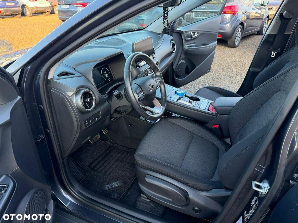 Hyundai Kona 39kWh Executive - 5