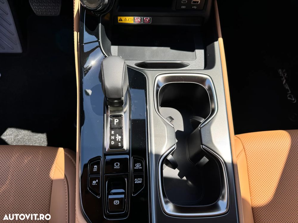 Lexus Seria NX 450h+ AWD CVT PHEV Executive - 18