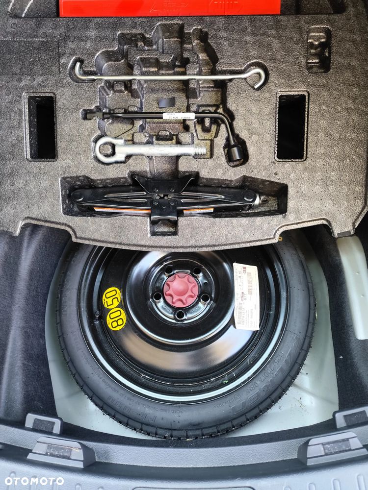 Toyota Corolla 2.0 Hybrid Comfort - 13