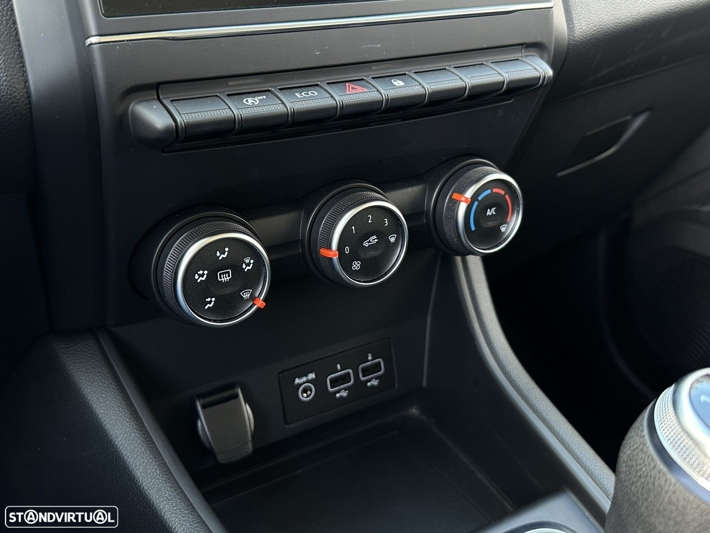 Renault Captur - 22