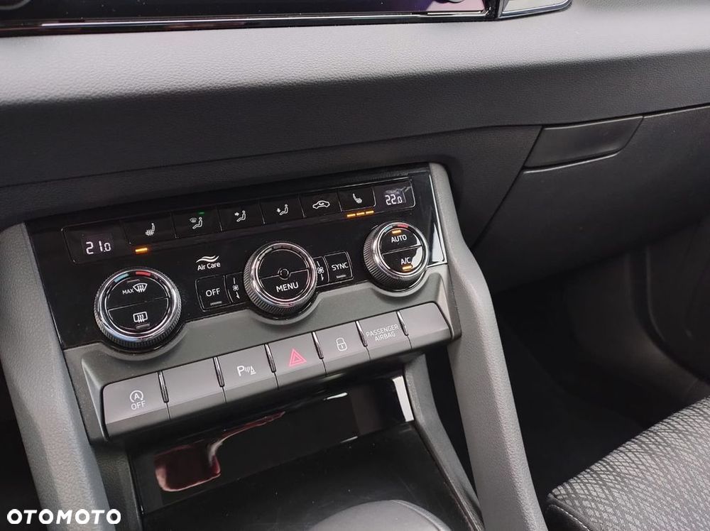 Skoda Karoq 1.5 TSI ACT GPF 4x2 Style DSG - 25