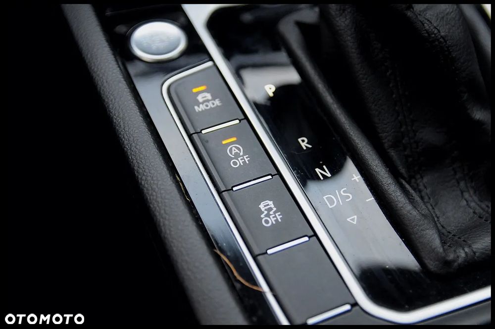 Volkswagen Passat - 33
