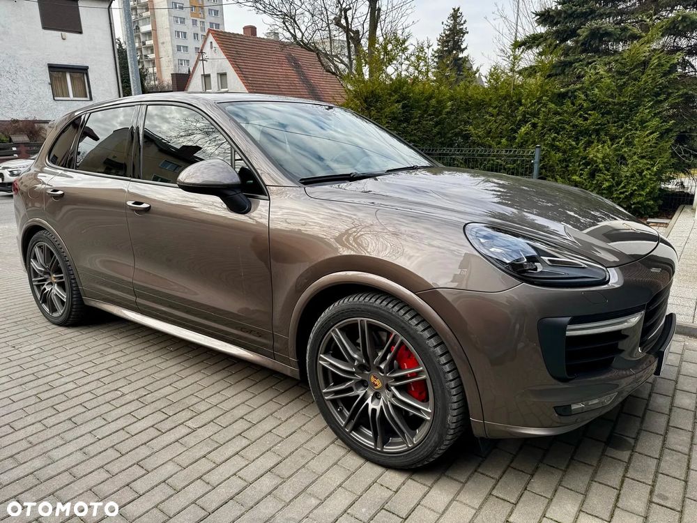 Porsche Cayenne GTS - 1